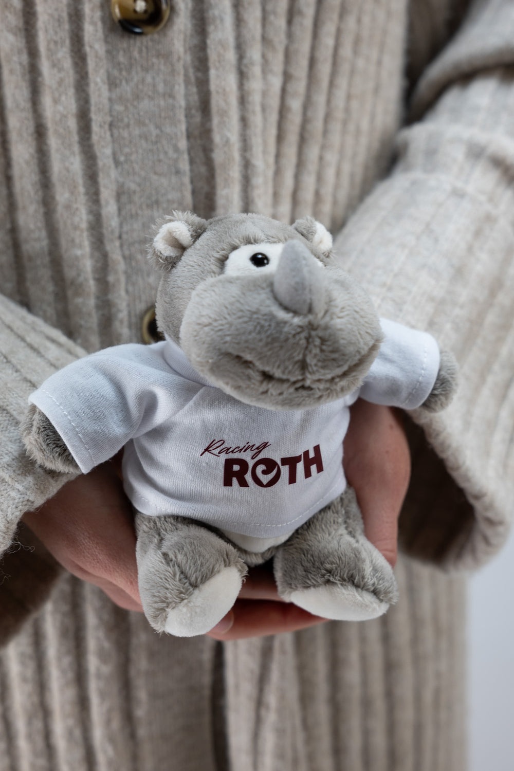 MiniFeet® Plush "Trino Rhino" Racing Roth - Niedliches Plüsch- Nashorn mit Challenge Roth Shirt