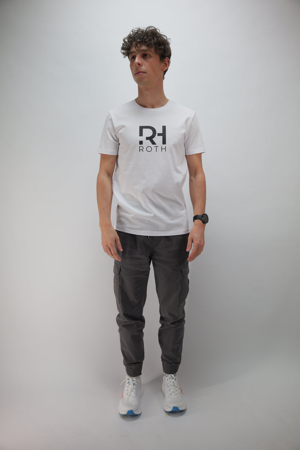 Unisex Casual T-Shirt RH/TRI Basic Line weiß - Klassischer Look mit dem ROTH Aufdruck